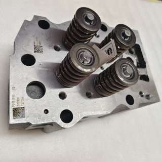 Cummins 3646323-10 Cylinder Head